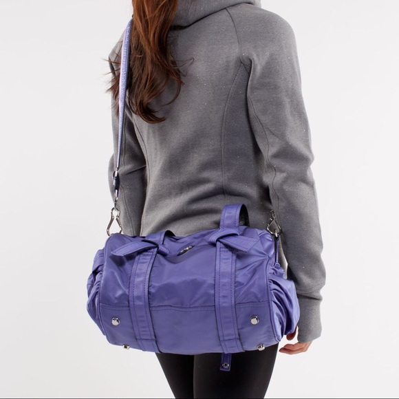 lululemon mini duffle bag